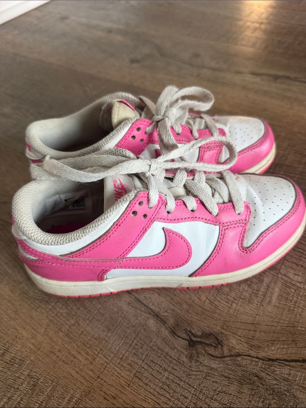 Nike Kids Pink and White Low-Top Sneakers